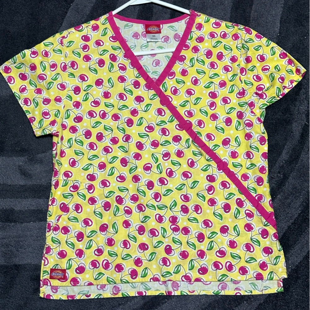 Women’s XS Dickies Scrub Top